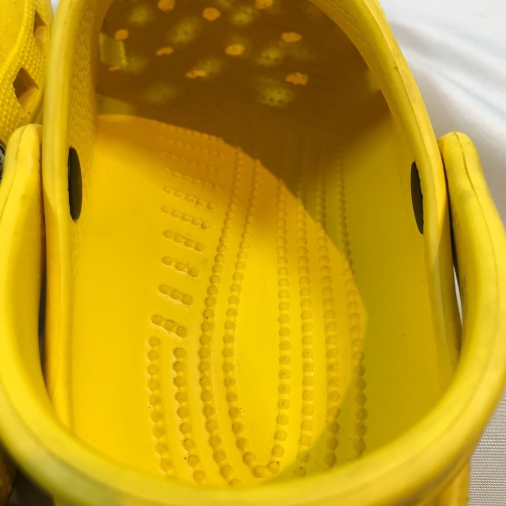 Crocs Yellow Clogs Slip On Casual Beach Garden Comfort Shoes M4 W6 Lightweight - Picture 9 of 16